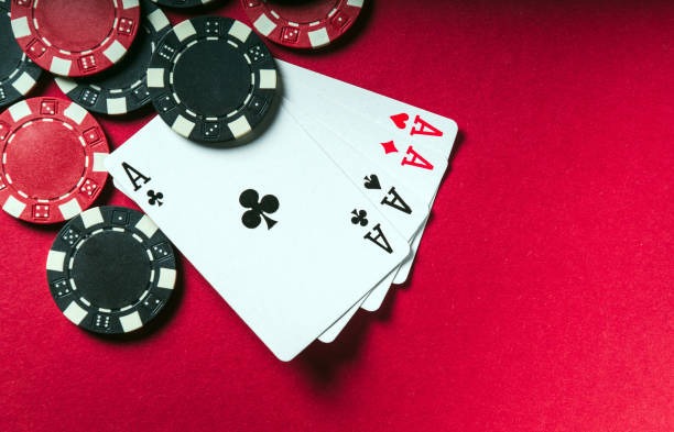 klik app home screen showing slot games, live dealers, and sportsbook categories